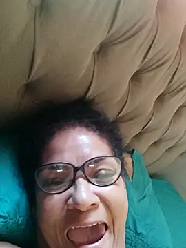 Delicy1 online show from 10.26.25