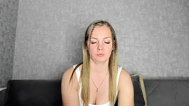 iam Venus online show from 01.31.26