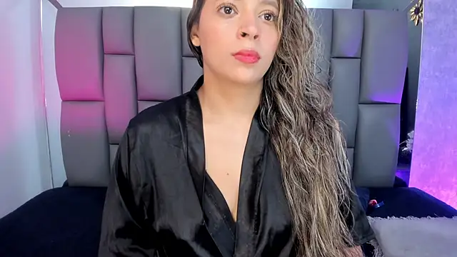 Snapshot of _MiaBrown_ chatting on 01.22.25  MiaBrown  online show from 01.22.25