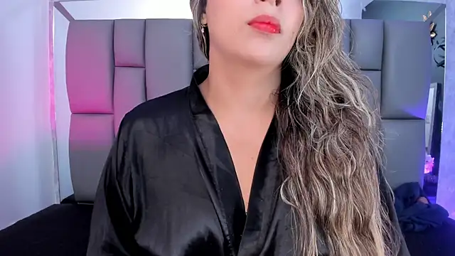 Snapshot of _MiaBrown_ chatting on 03.21.25  MiaBrown  online show from 03.21.25