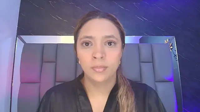 Snapshot of _MiaBrown_ chatting on 10.14.25  MiaBrown  online show from 10.14.25