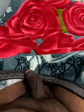 Snapshot of Honeydick7 chatting on 10.08.25 Honeydick7 online show from 10.08.25