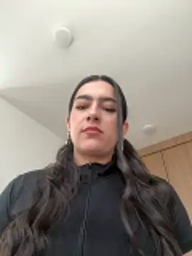 Snapshot of Nicollemays chatting on 04.27.26 Nicollemays online show from 04.27.26