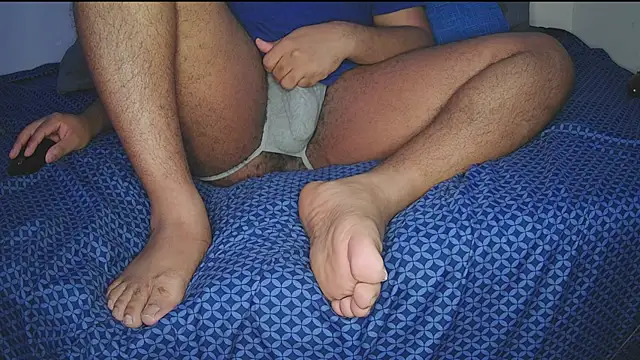 Snapshot of teaser4_ chatting on 09.15.25 teaser4 online show from 09.15.25