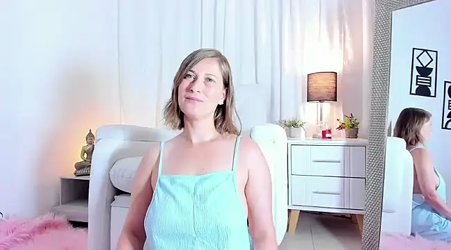 Snapshot of allison_01stone chatting on 02.01.25 allison 01stone online show from 02.01.25