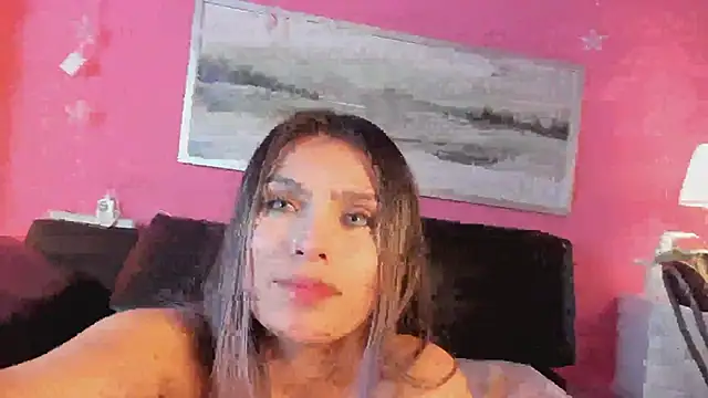 Snapshot of Tiffanysurez_ chatting on 01.28.25 Tiffanysurez online show from 01.28.25