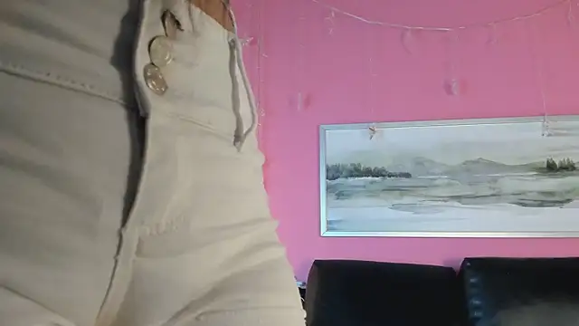 Snapshot of Tiffanysurez_ chatting on 03.14.25 Tiffanysurez online show from 03.14.25