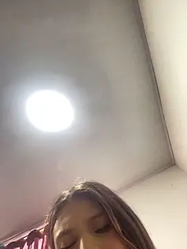 Tiffanysurez  online show from 05.22.26