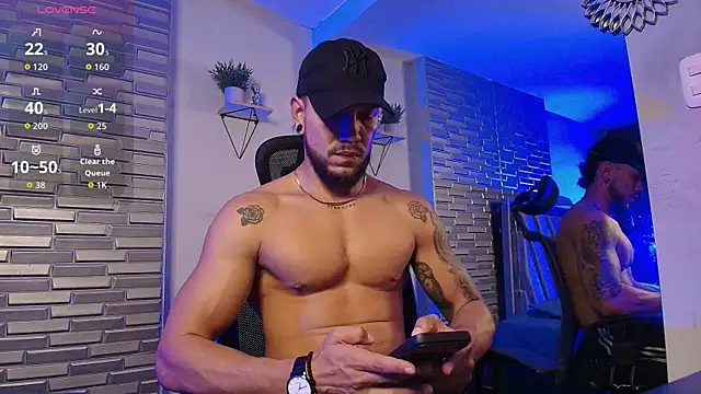 ARON TAYLER01 online show from 07.08.26