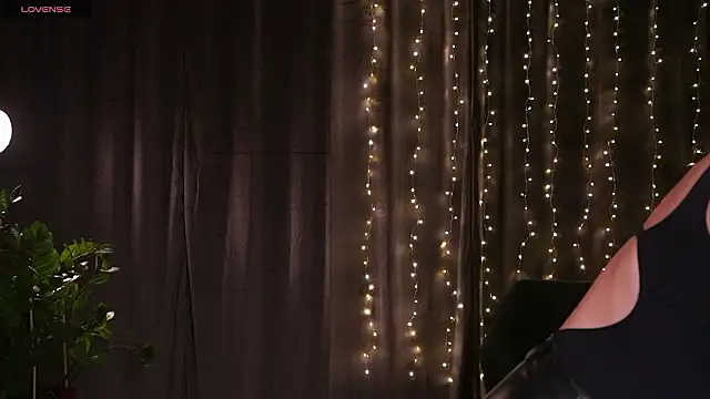 Snapshot of Elice_Dream chatting on 03.25.26 Elice Dream online show from 03.25.26