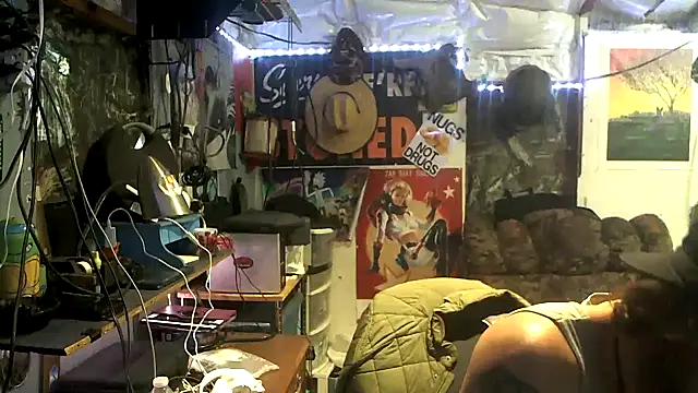 CloudDadddyyy420 online show from 12.20.25