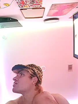 Snapshot of TheGAPEgatsby92 chatting on 09.28.25 TheGAPEgatsby92 online show from 09.28.25