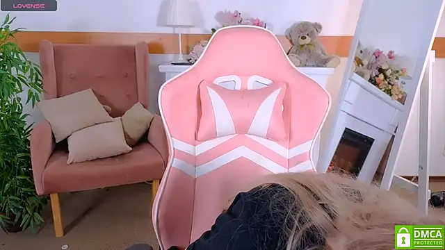 Grace and  Jacob online show from 10.21.25