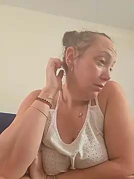 Wisie Cutie online show from 05.30.26