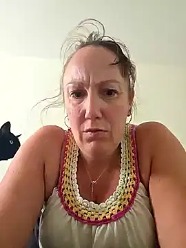 Wisie Cutie online show from 06.04.26
