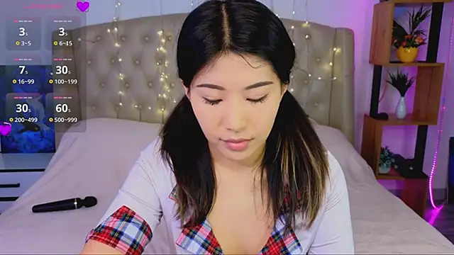 Snapshot of Wendy__Hills chatting on 03.07.25 Wendy Hills online show from 03.07.25