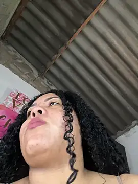 mia thonson  online show from 04.06.26