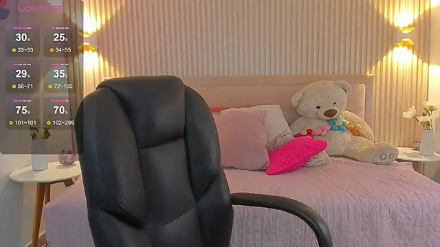 Sooffii 1 online show from 03.20.25