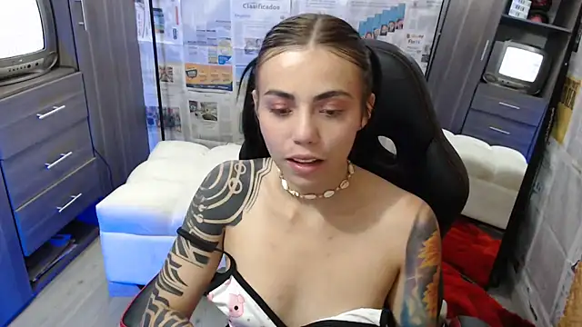 i am nina  online show from 02.13.25