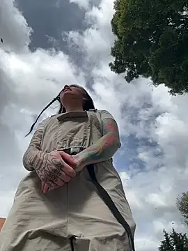 i am nina  online show from 10.27.25