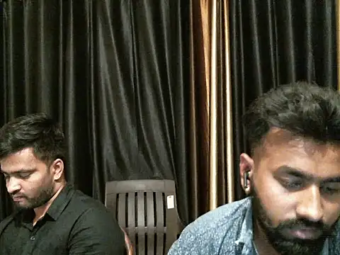 Snapshot of indian2 chatting on 03.05.25 indian2 online show from 03.05.25