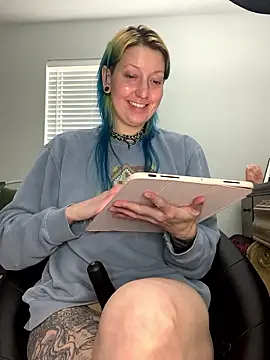 Snapshot of MissCumberdale chatting on 01.17.26 MissCumberdale online show from 01.17.26