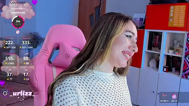 Snapshot of Fiona-Love chatting on 12.03.24 Fiona-Love online show from 12.03.24