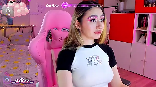 Snapshot of Fiona-Love chatting on 02.14.25 Fiona-Love online show from 02.14.25