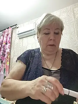 EffectFiona online show from 04.04.26