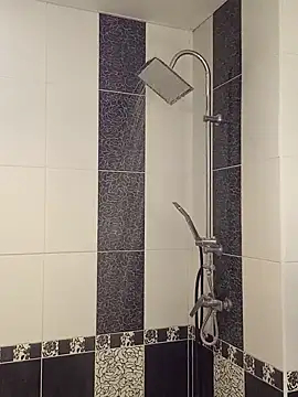 Snapshot of MaviePearl chatting on 01.31.25 MaviePearl online show from 01.31.25