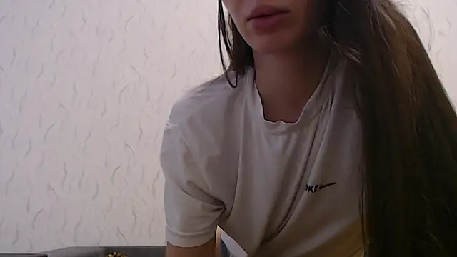 Snapshot of HoneyWiles chatting on 01.11.26 HoneyWiles online show from 01.11.26