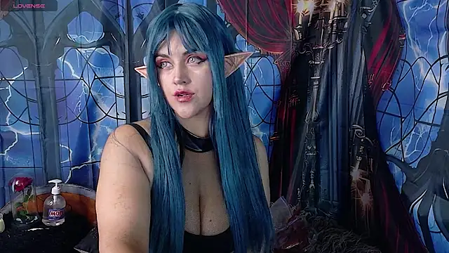 Snapshot of cristina_blu21 chatting on 06.18.26 cristina blu21 online show from 06.18.26