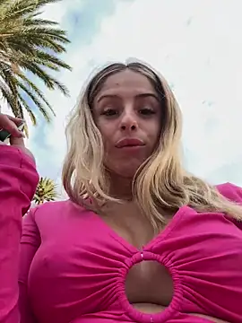 Snapshot of BritneyDimond chatting on 12.09.24 BritneyDimond online show from 12.09.24