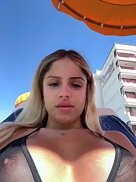 Snapshot of BritneyDimond chatting on 12.26.24 BritneyDimond online show from 12.26.24