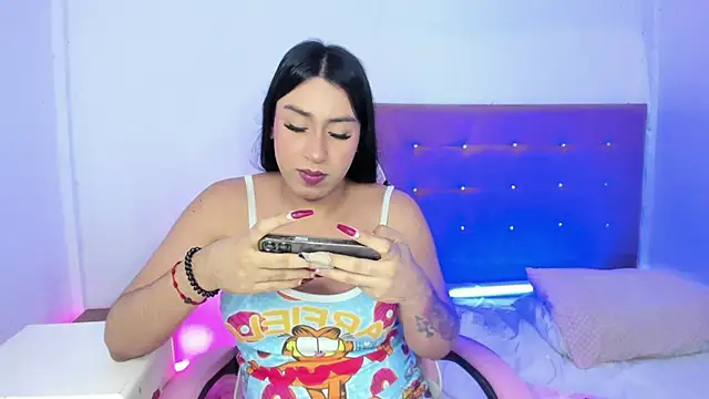 Snapshot of OSORIOMAFE chatting on 02.10.25 OSORIOMAFE online show from 02.10.25