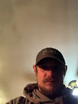 Snapshot of Midwestalpha chatting on 02.02.26 Midwestalpha online show from 02.02.26