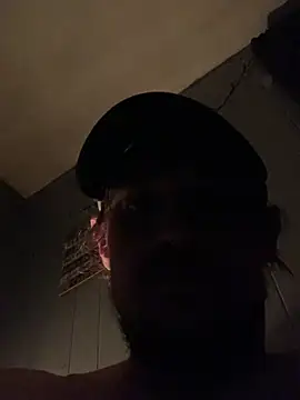 Snapshot of Midwestalpha chatting on 02.04.26 Midwestalpha online show from 02.04.26