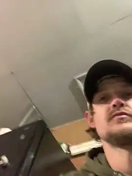 Snapshot of Midwestalpha chatting on 03.02.26 Midwestalpha online show from 03.02.26