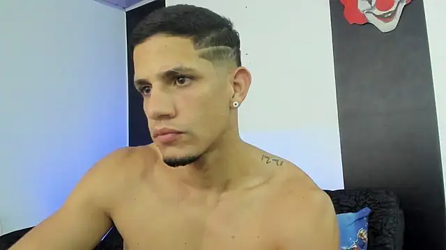 jhonnysnow17 online show from 01.28.25