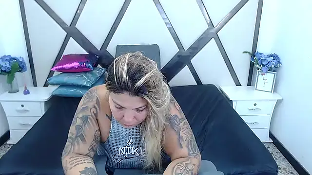 ChloexBigAss online show from 01.23.25