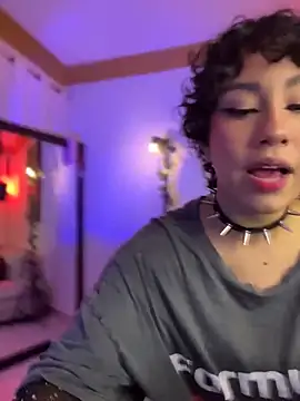 ZahaRoseee online show from 04.08.26