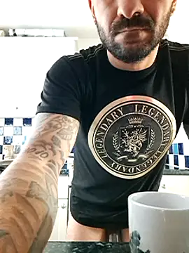 Snapshot of crisconst chatting on 12.04.24 crisconst online show from 12.04.24