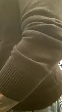 Snapshot of crisconst chatting on 03.21.25 crisconst online show from 03.21.25