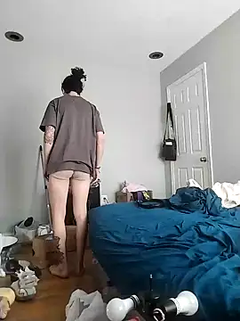 Snapshot of LiverandBrat77 chatting on 02.10.25 LiverandBrat77 online show from 02.10.25