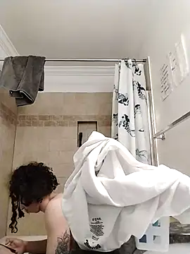 Snapshot of LiverandBrat77 chatting on 03.11.25 LiverandBrat77 online show from 03.11.25