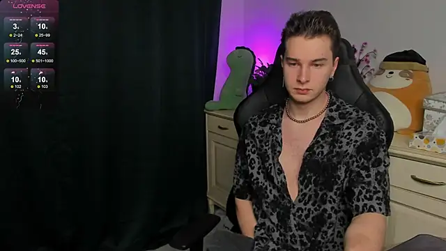 Vincent Strong online show from 12.04.25