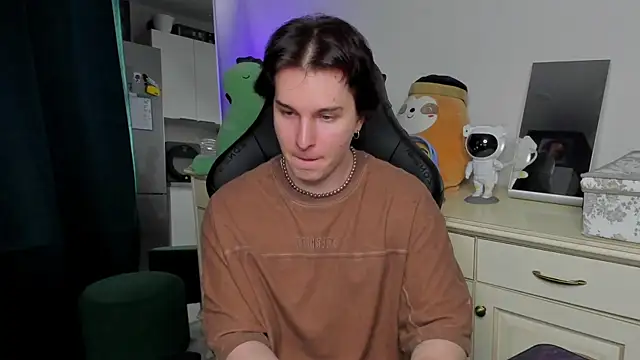 Vincent Strong online show from 04.22.26