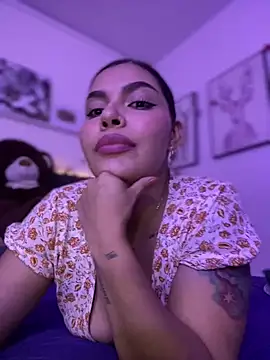 GigiiStone online show from 12.19.24