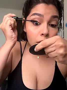 GigiiStone online show from 10.13.25