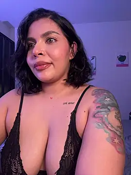 GigiiStone online show from 04.15.26